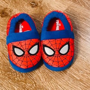 NWOT Toddler Boy Spider-Man Slippers